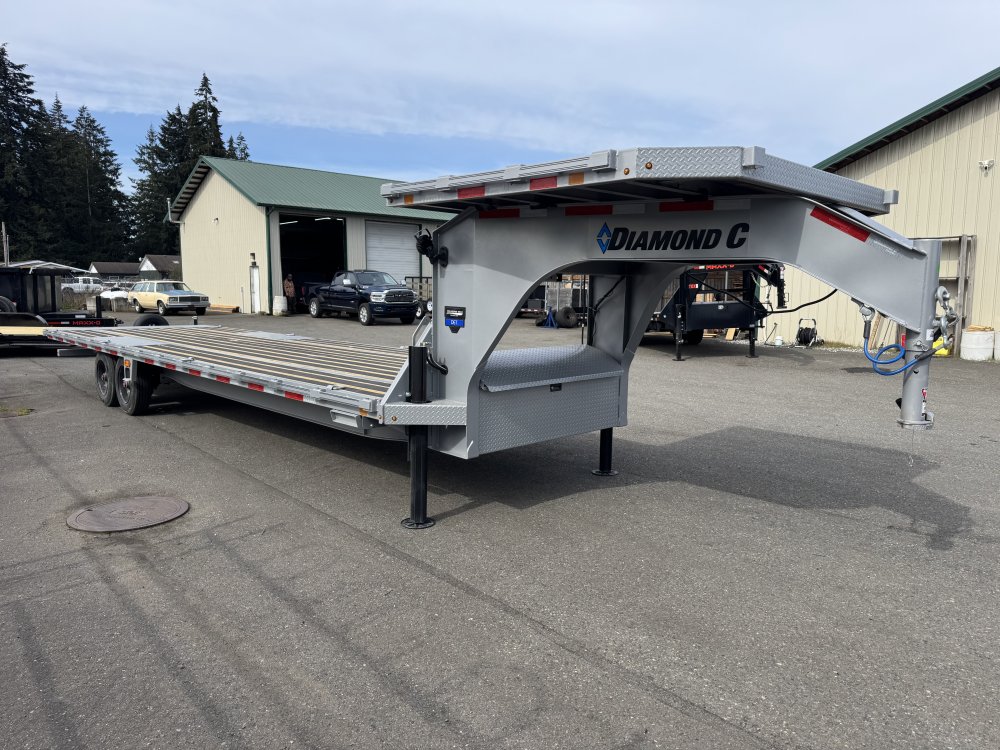 Diamond C 8.5x30 20,000 Gooseneck