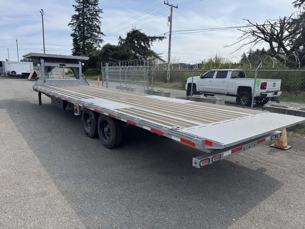 Diamond C 8.5x30 20,000 Gooseneck