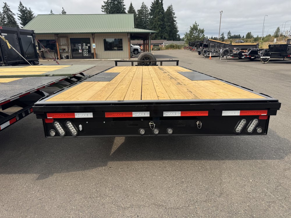 MAXX-D 8.5x20 15,400 Equipment