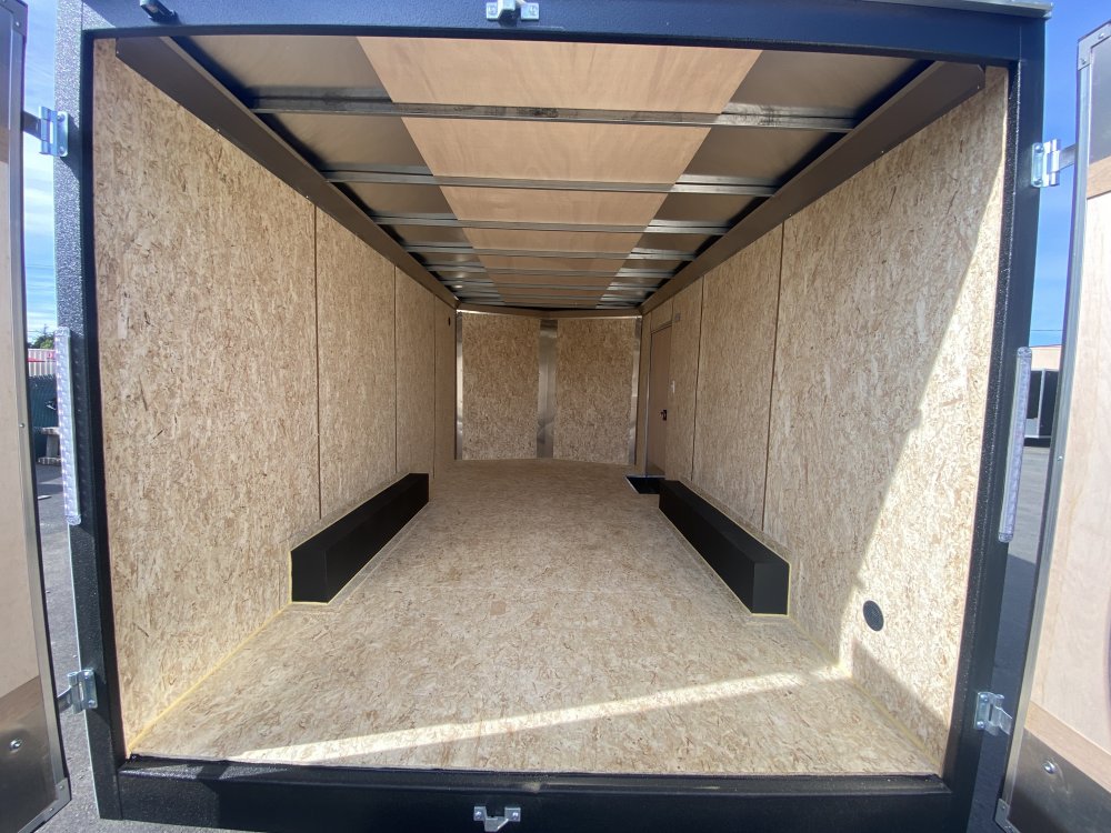 Mirage 8.5x16 7,000 Enclosed