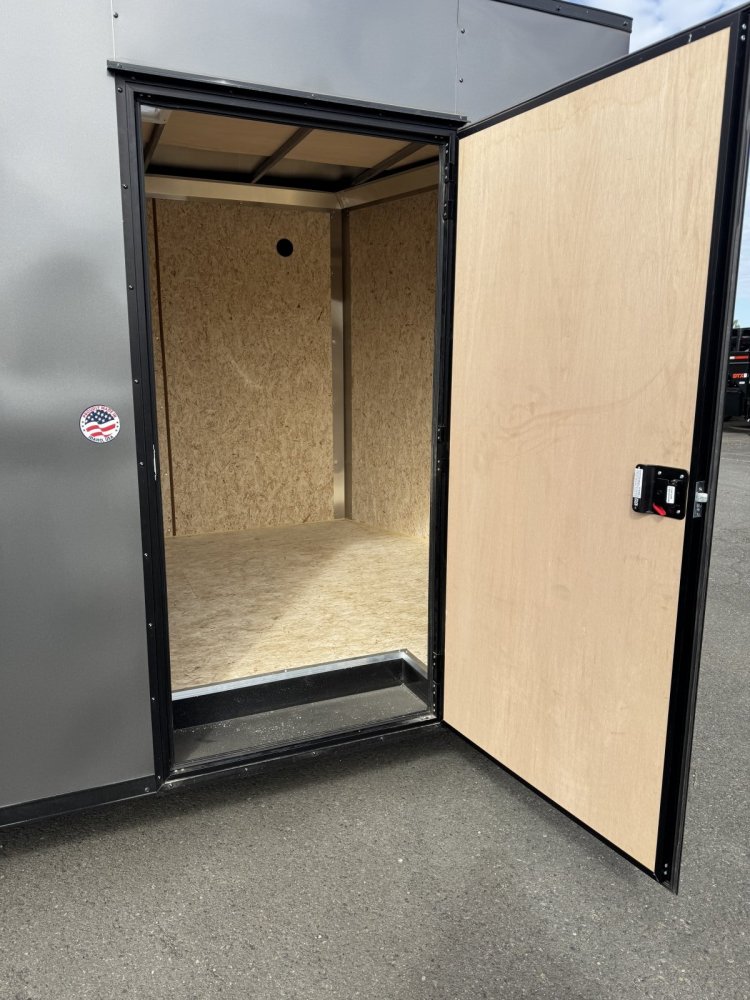 Mirage 8.5x24 9,900 Enclosed