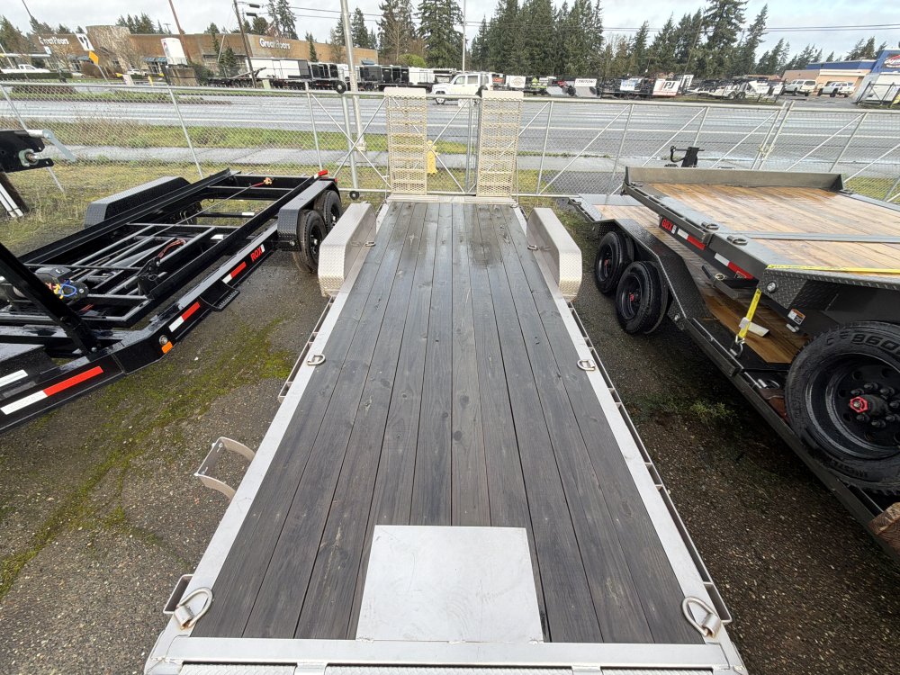 Diamond C 7x20 14,900 Deck In-Between