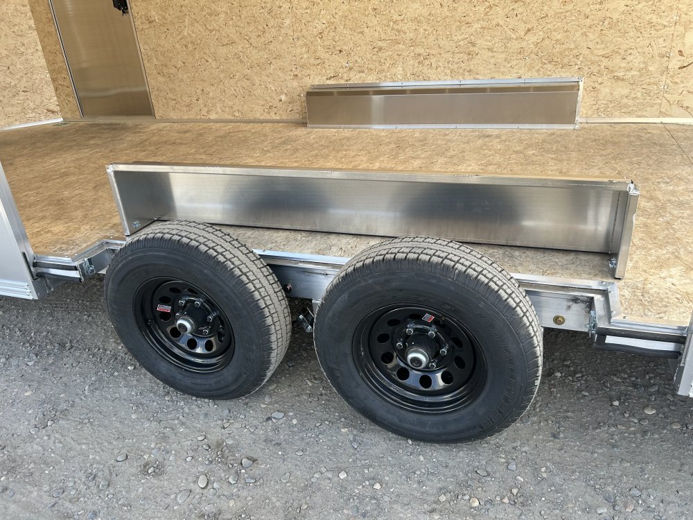 Xpress 8.5x20 9,990 Enclosed