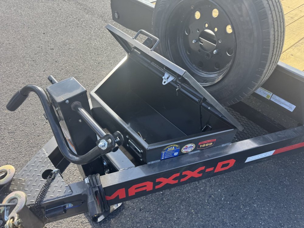 MAXX-D 8.5x24 17,500 Equipment