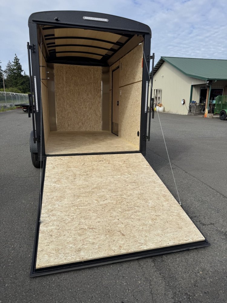 Mirage 6x10 3,500 Enclosed