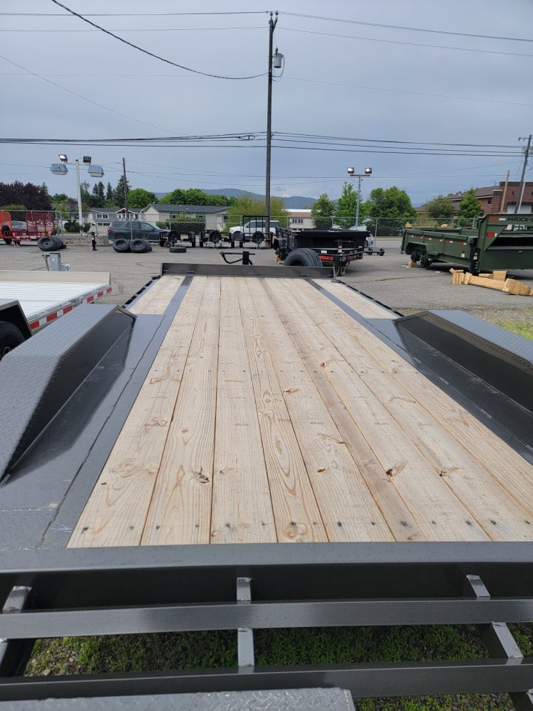 MAXX-D 8.5x24 22,000 Deck In-Between