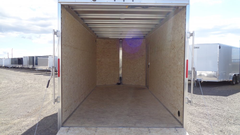 Xpress 7.4x16 Enclosed