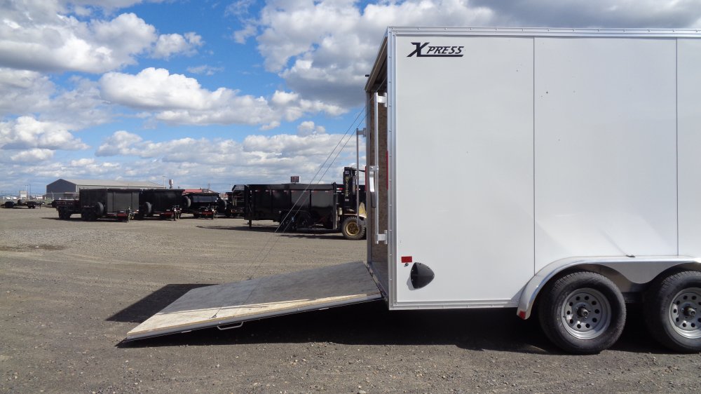 Xpress 7.4x16 Enclosed