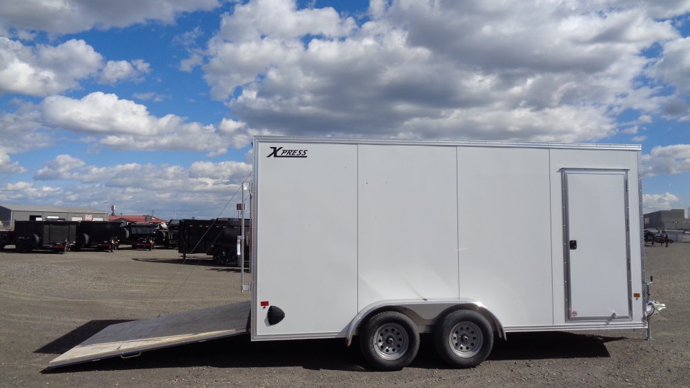 Xpress 7.4x16 Enclosed