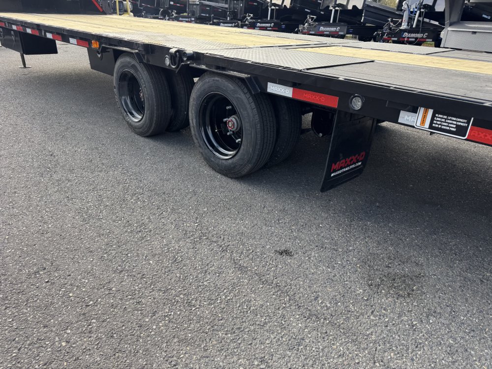 MAXX-D 8.5x32 25,990 Gooseneck