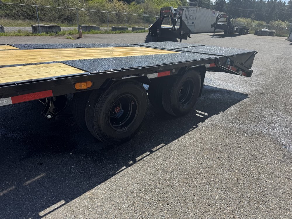 MAXX-D 8.5x25 22,500 Flatbed
