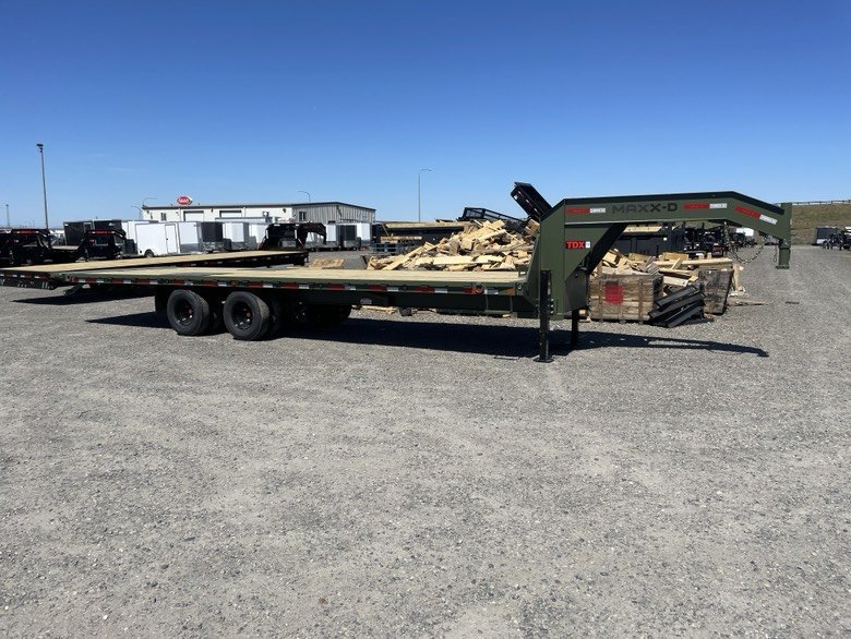 MAXX-D 8.5x30 25,000 Gooseneck