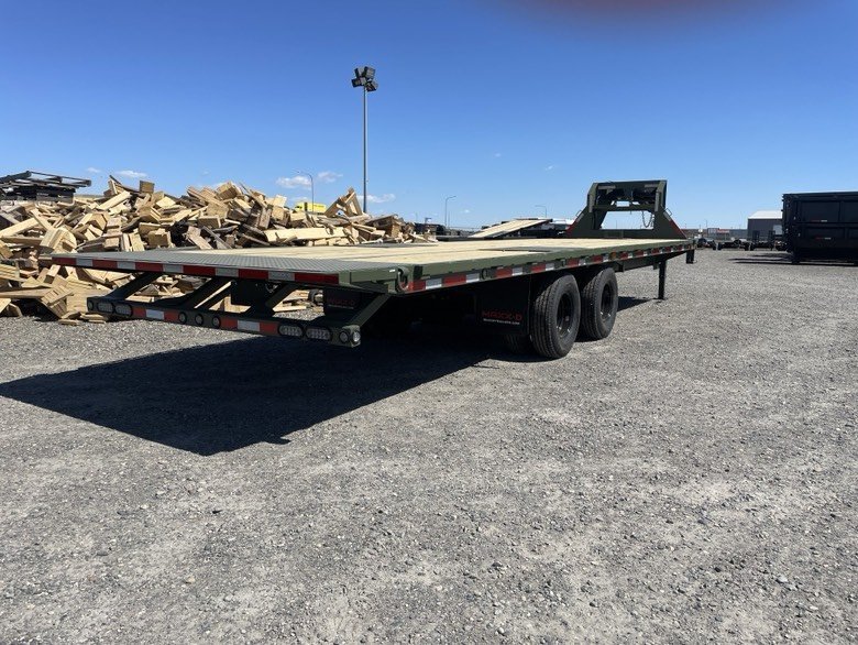MAXX-D 8.5x30 25,000 Gooseneck