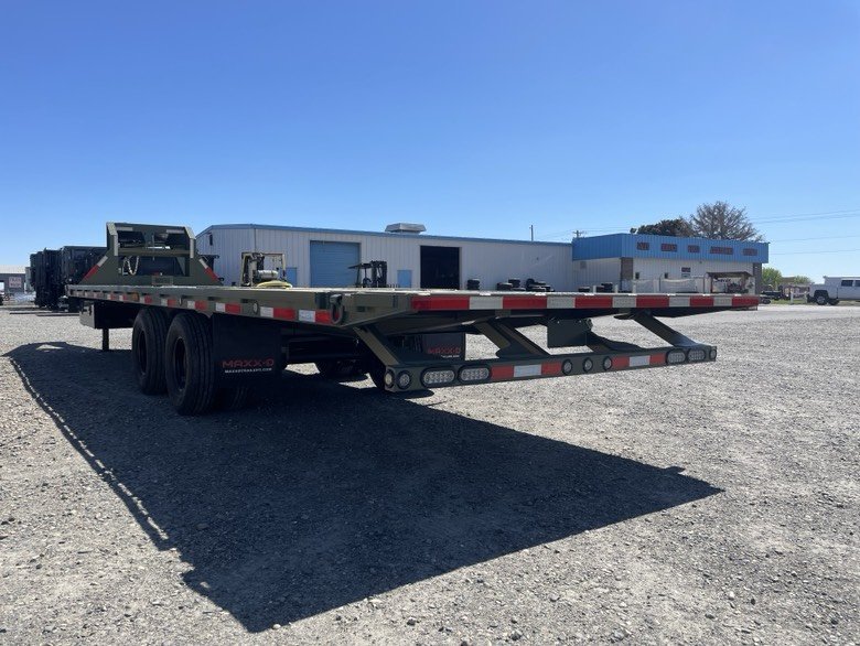 MAXX-D 8.5x30 25,000 Gooseneck