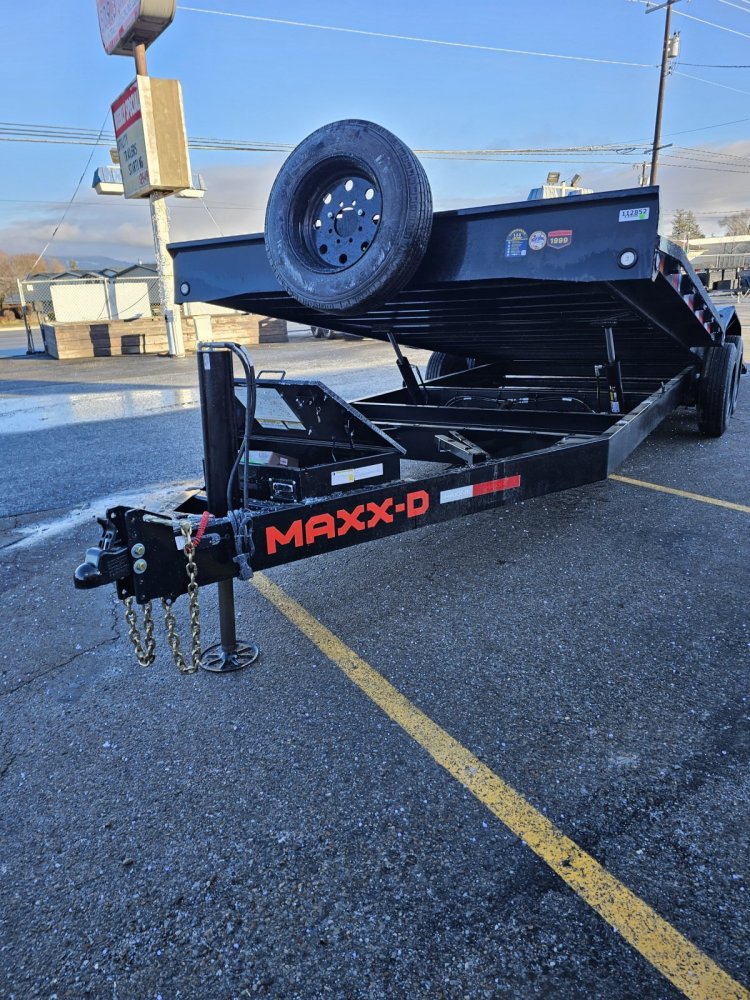 MAXX-D 8x24 17,500 Tilt