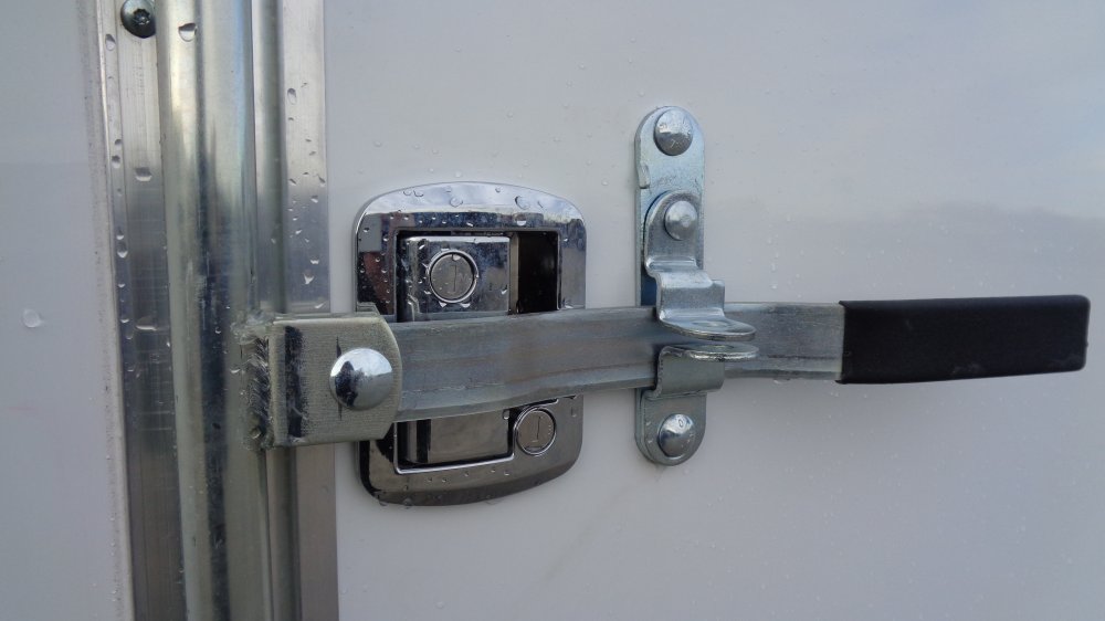 TNT 8.5x20 9,900 Enclosed