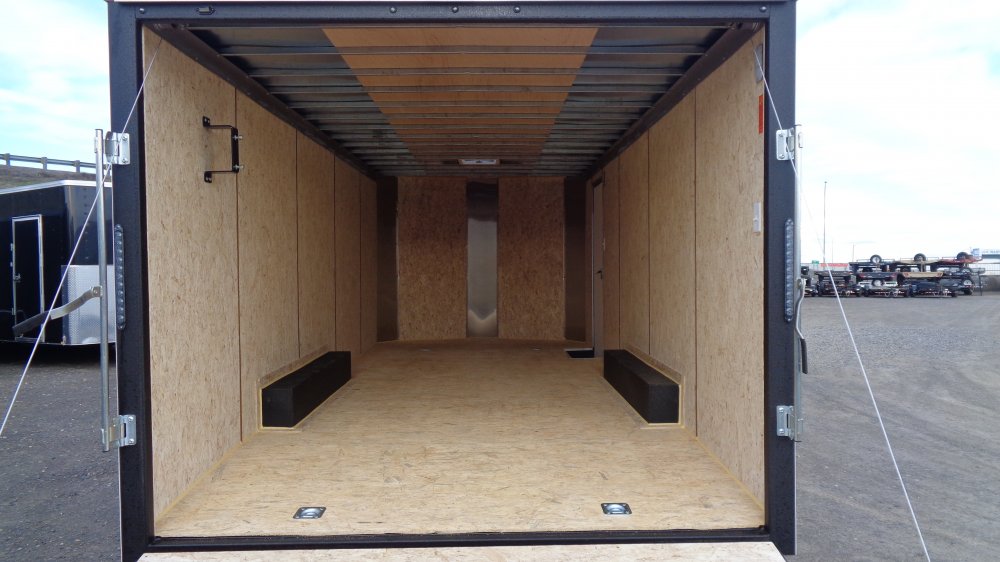 TNT 8.5x20 9,900 Enclosed