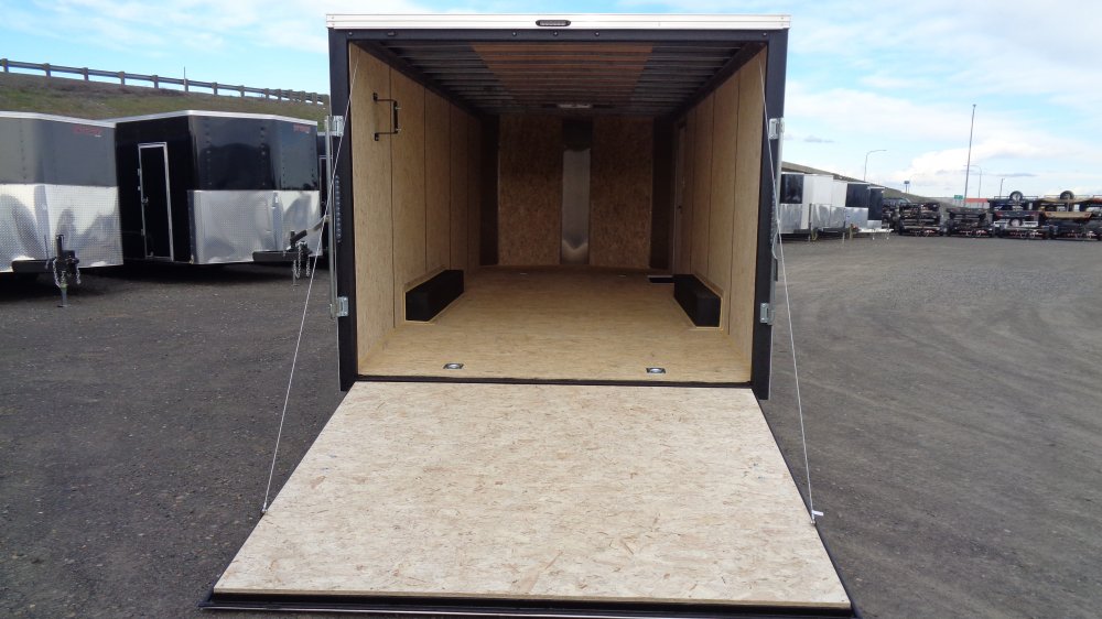 TNT 8.5x20 9,900 Enclosed