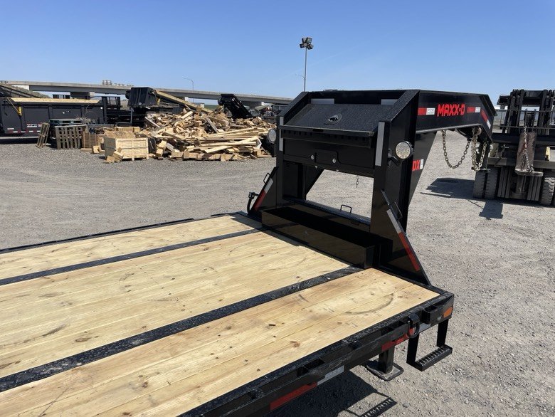 MAXX-D 8.5x32 30,000 Gooseneck