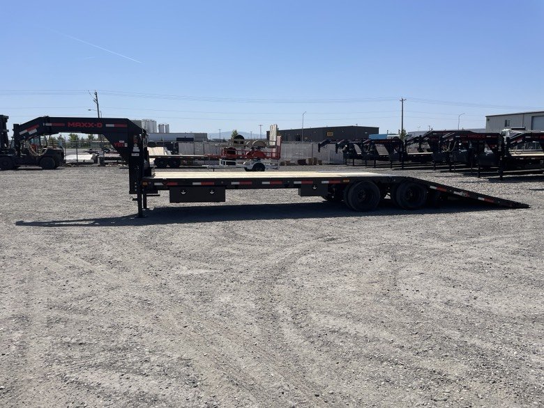 MAXX-D 8.5x32 30,000 Gooseneck