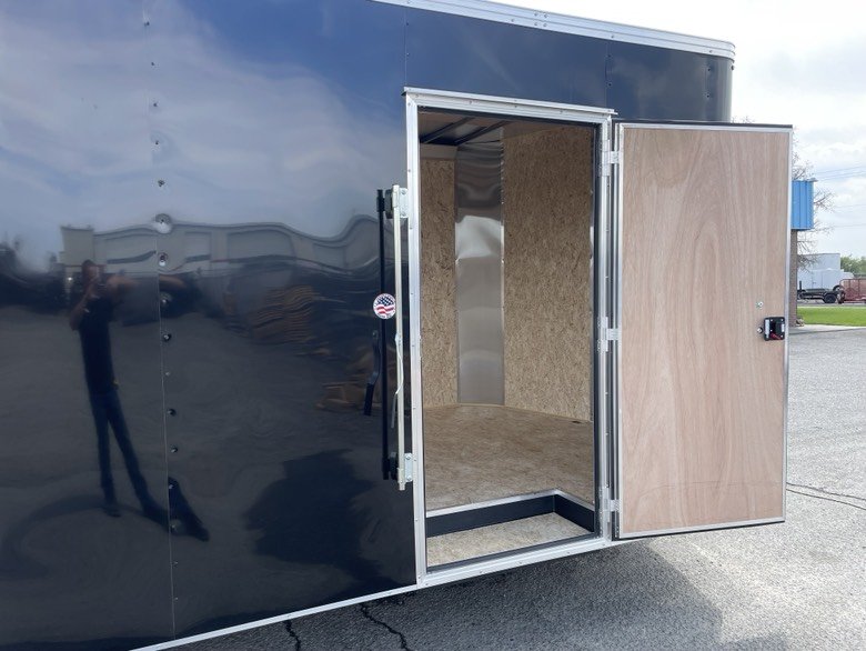 Mirage 8.5x24 9,900 Enclosed
