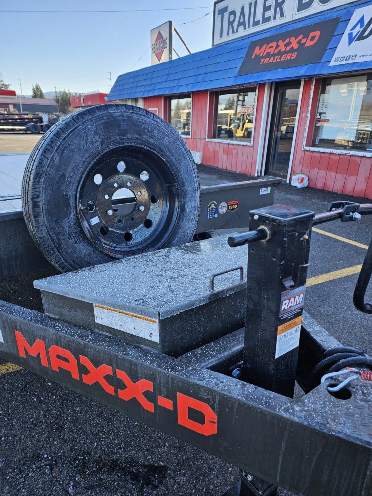 MAXX-D 8x22 17,500 Tilt