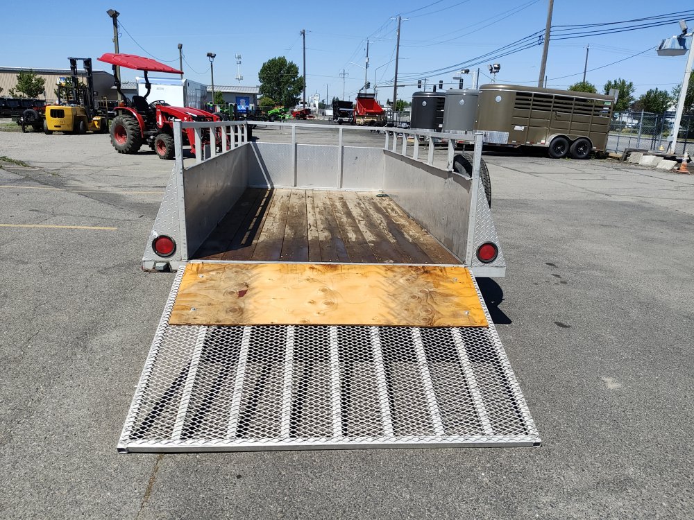 C&B TRAILERS 5.5x12 Box Utility