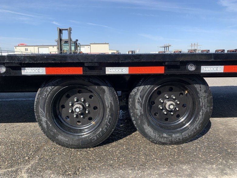 MAXX-D 8.5x24 17,500 Tilt