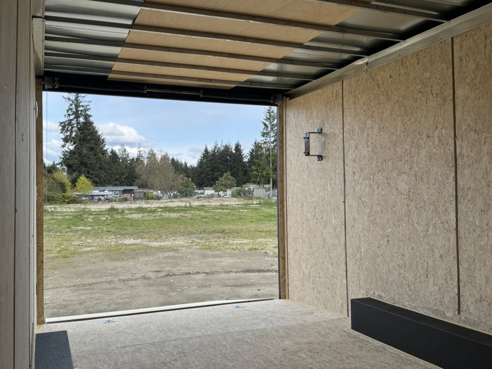TNT 8.5x20 9,900 Enclosed