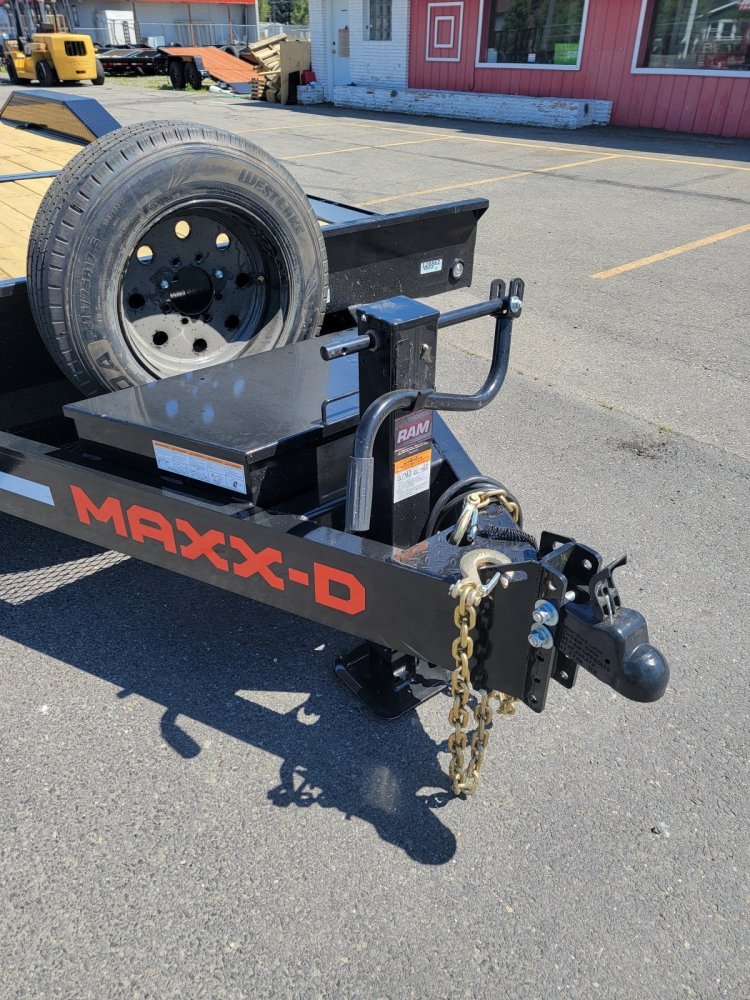 MAXX-D 8.5x24 17,500 Tilt
