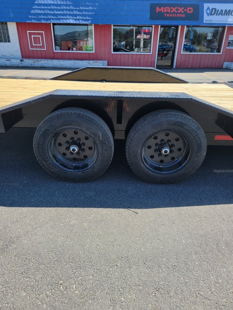 MAXX-D 8.5x24 17,500 Tilt