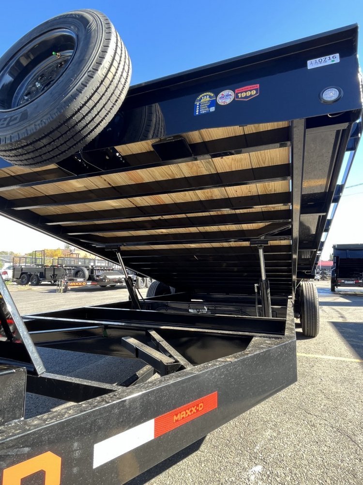 Maxx-D 8.5x24 17,500 Tilt