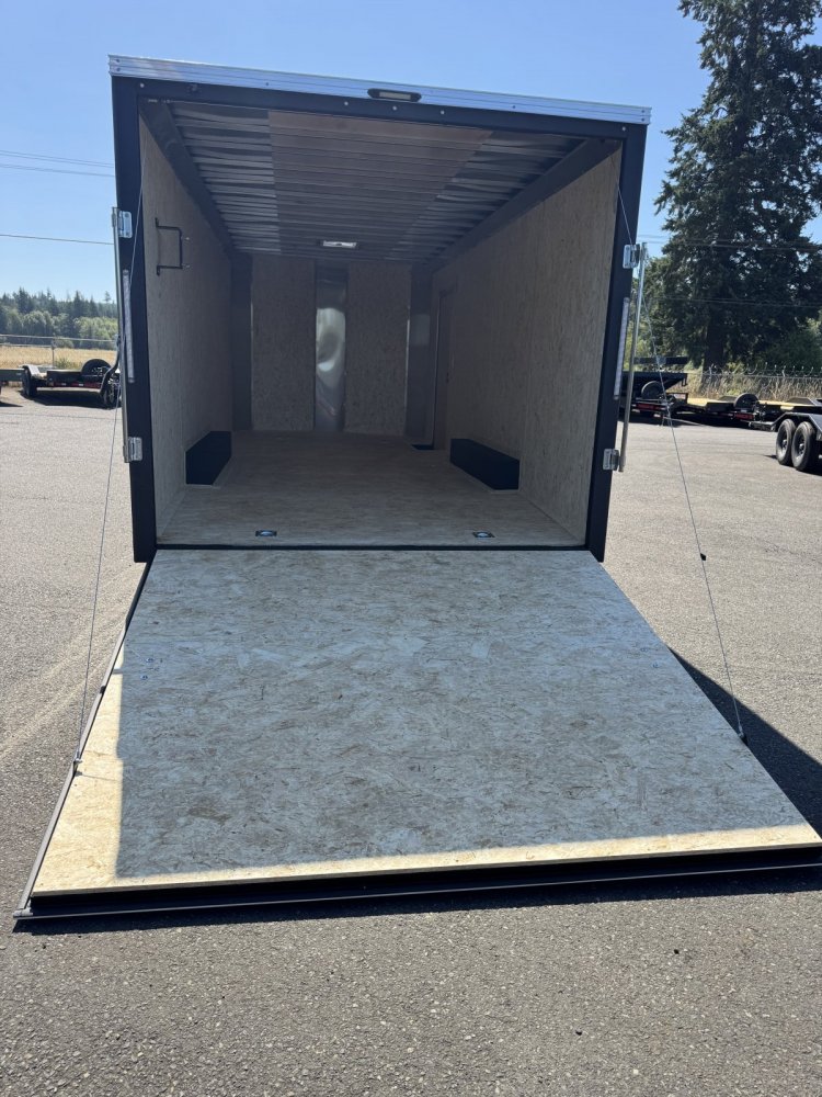 Mirage 8.5x20 9,900 Enclosed