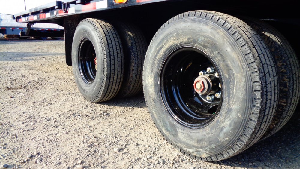 MAXX-D 8.5x26 25,990 Gooseneck