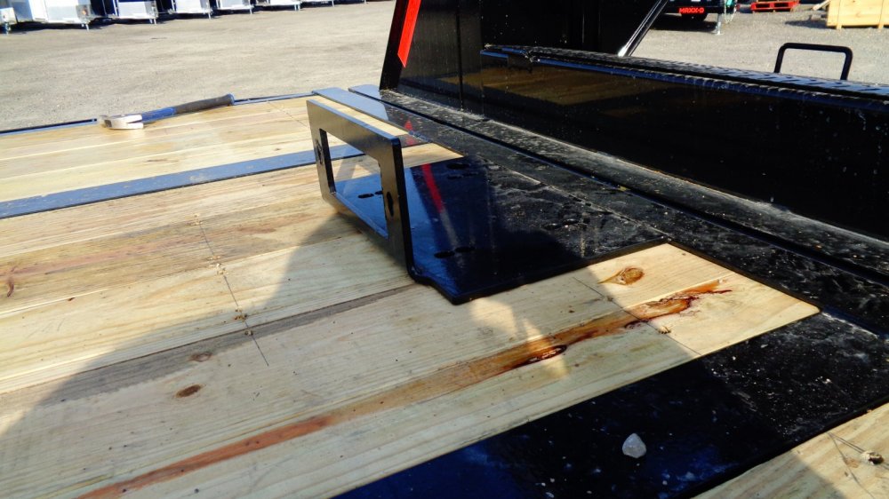 MAXX-D 8.5x26 25,990 Gooseneck