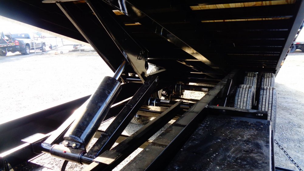 MAXX-D 8.5x26 25,990 Gooseneck