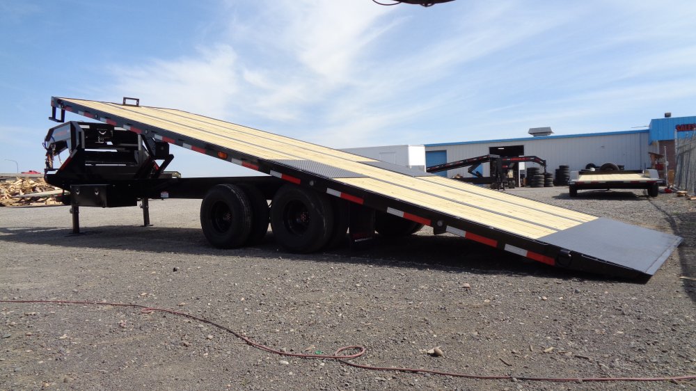 MAXX-D 8.5x30 25,000 Gooseneck
