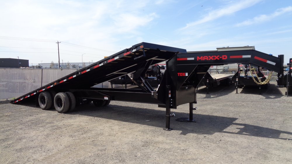 MAXX-D 8.5x30 25,000 Gooseneck