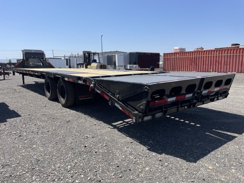 MAXX-D 8.5x35 30,000 Gooseneck