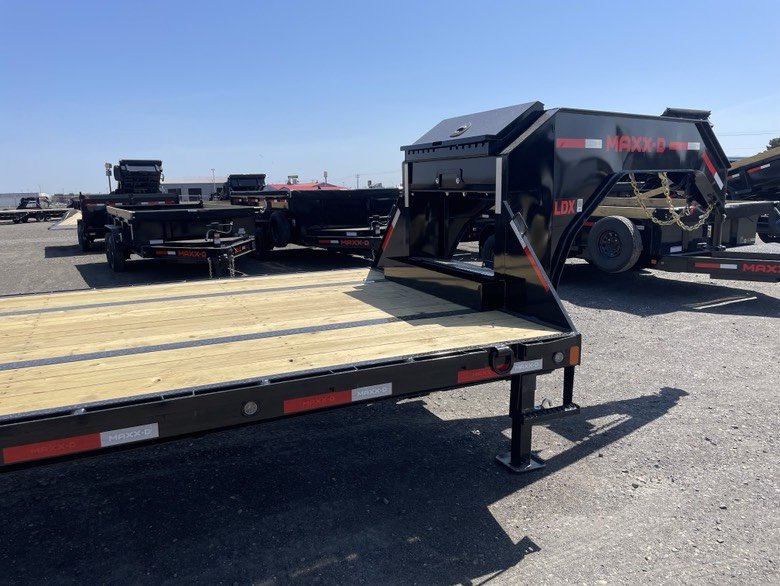 MAXX-D 8.5x35 30,000 Gooseneck