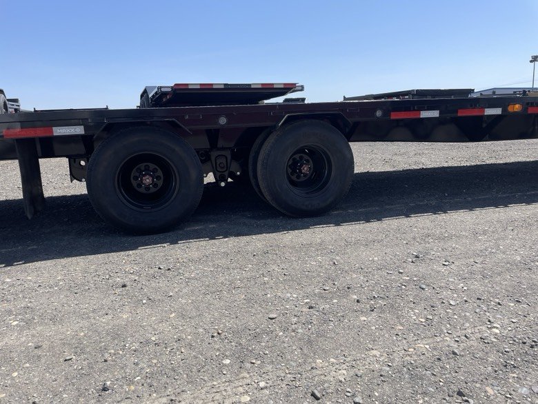 MAXX-D 8.5x35 30,000 Gooseneck