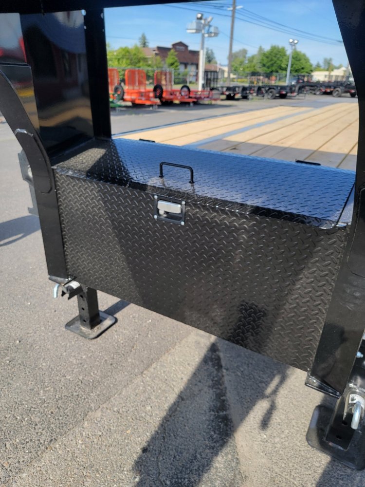 MAXX-D 8.5x30 25,000 Gooseneck
