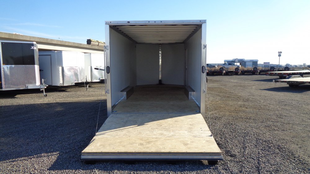 Xpress 8.5x20 Enclosed