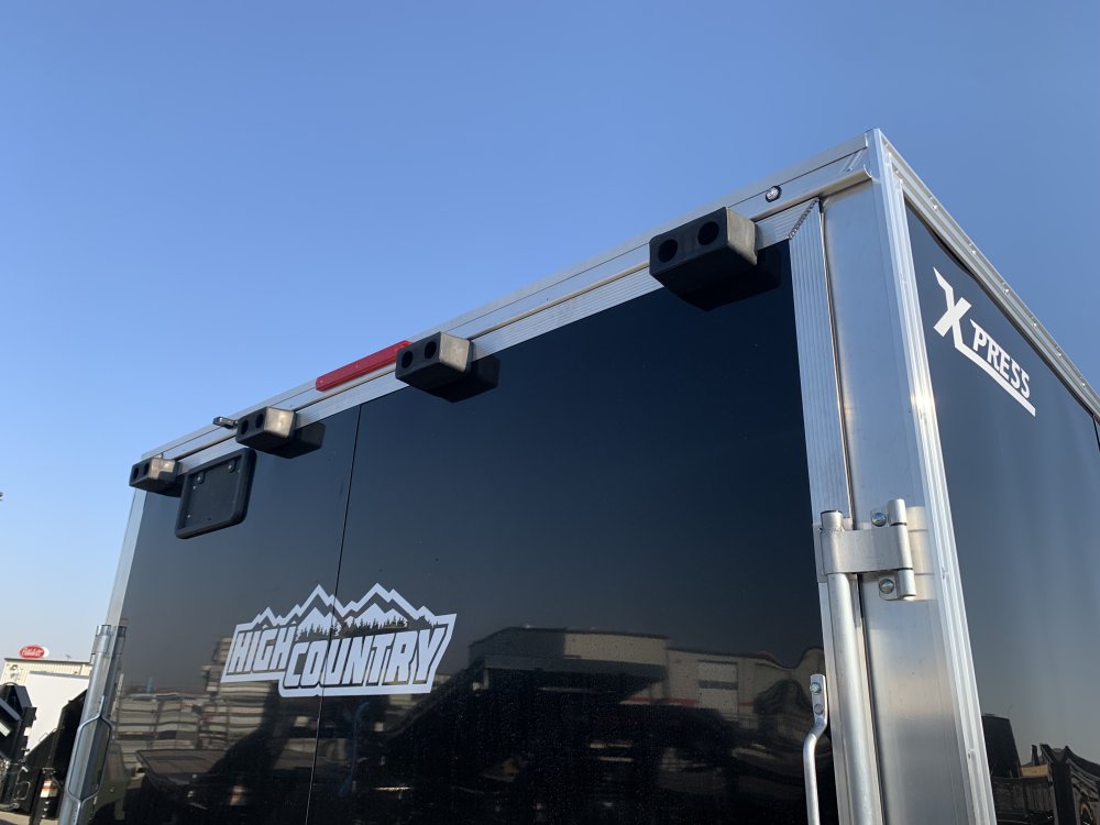 Xpress 8.5x16 7,000 Enclosed