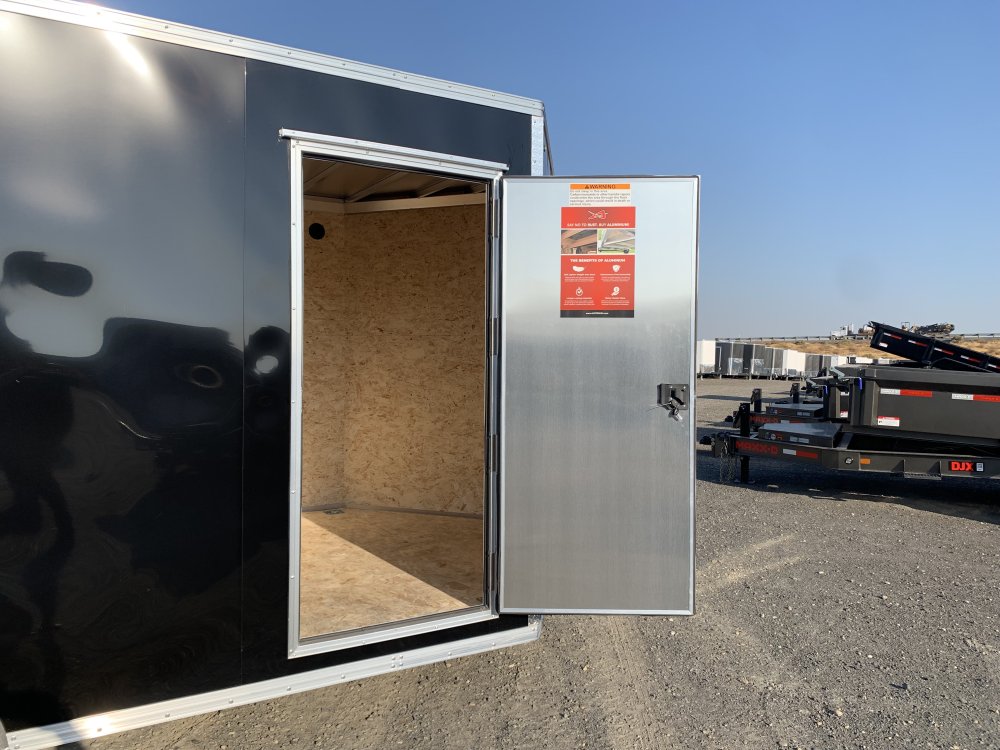 Xpress 8.5x16 7,000 Enclosed