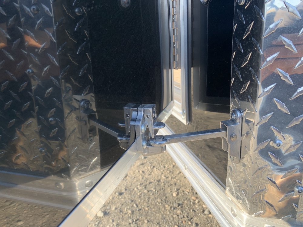 Xpress 8.5x16 7,000 Enclosed