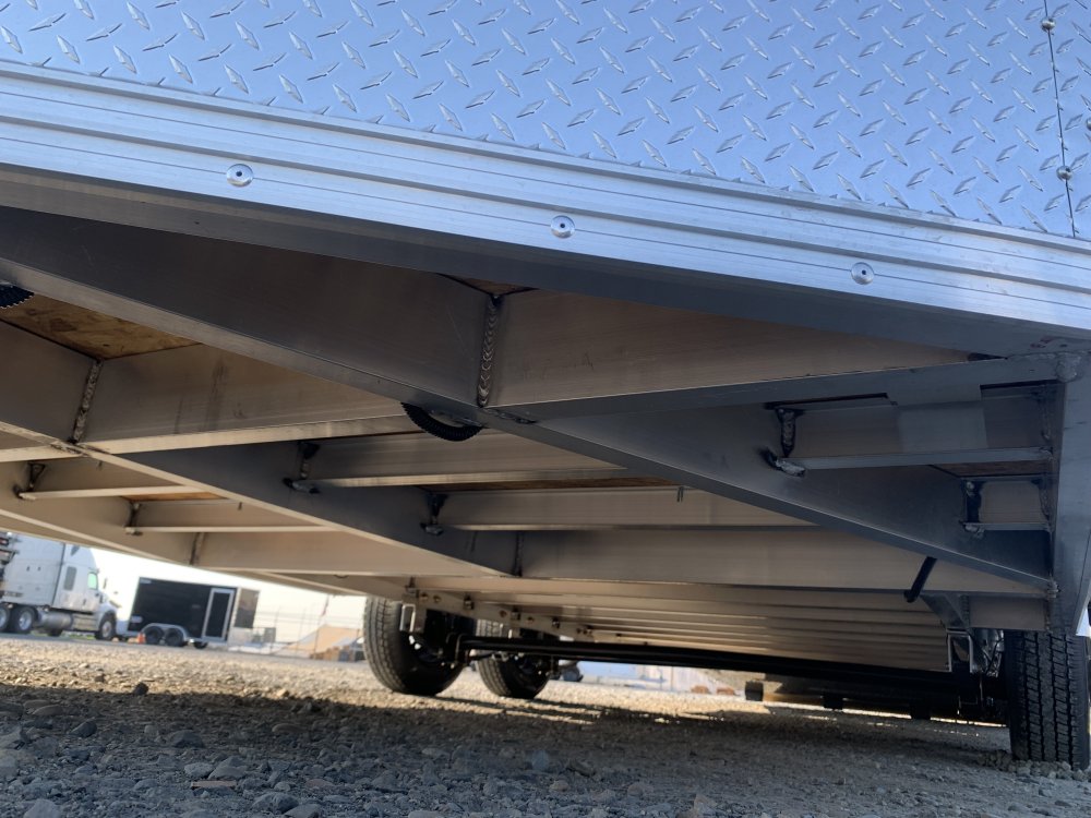Xpress 8.5x16 7,000 Enclosed
