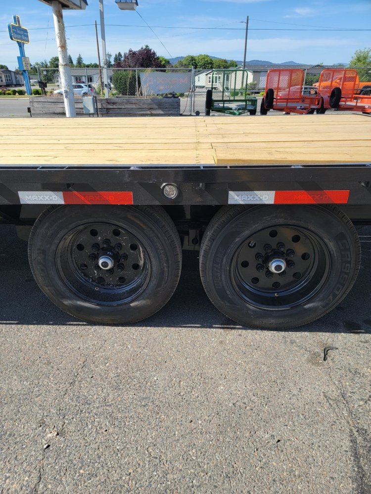 MAXX-D 8.5x30 18,000 Gooseneck