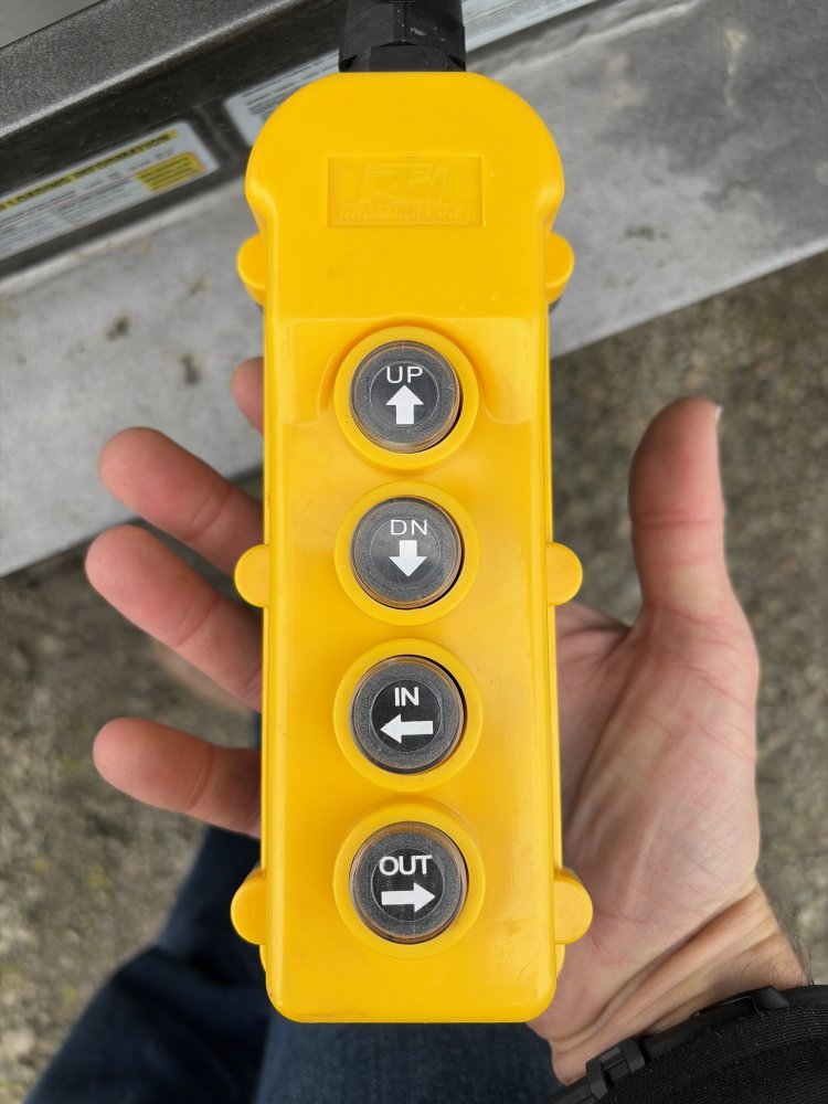 Maxx-D 7x16 17,500 Dump