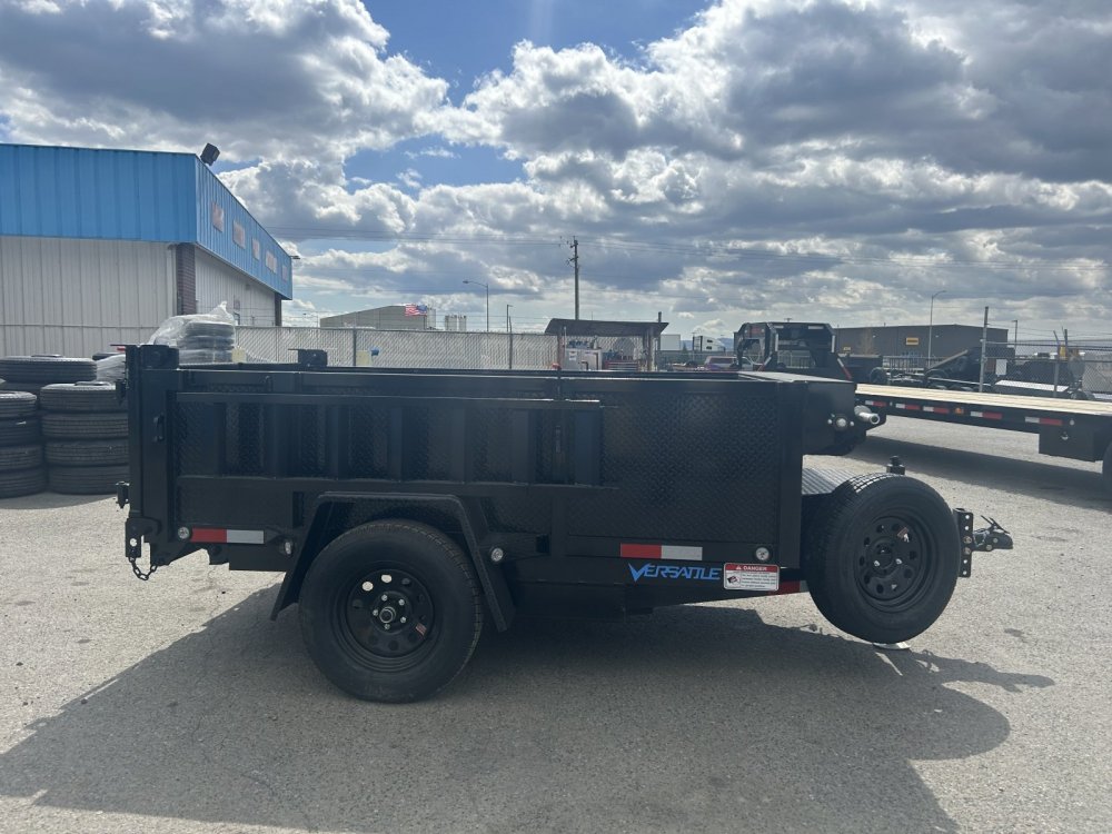 Versatile 5x8 5,200 Dump